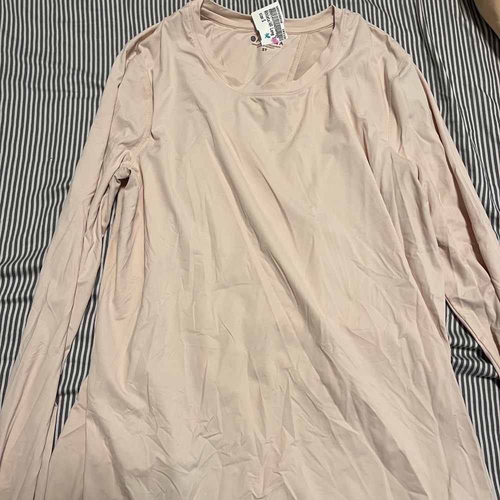 Athleta long sleeve work out shirt